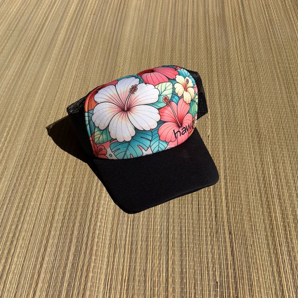 Hawai’i Hibiscus floral Cap unisex